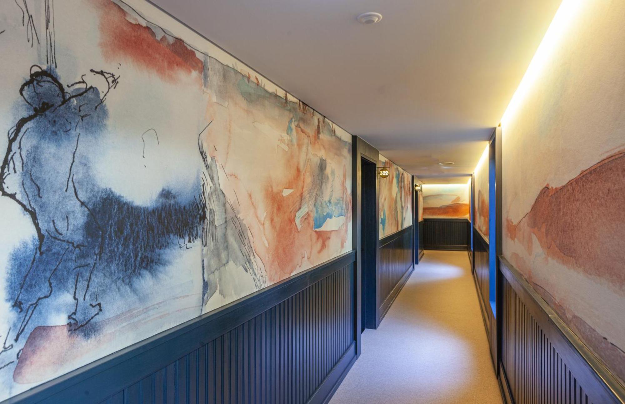 Hotel Timbre Virtudes OOporto Exterior foto Corridor at the hotel