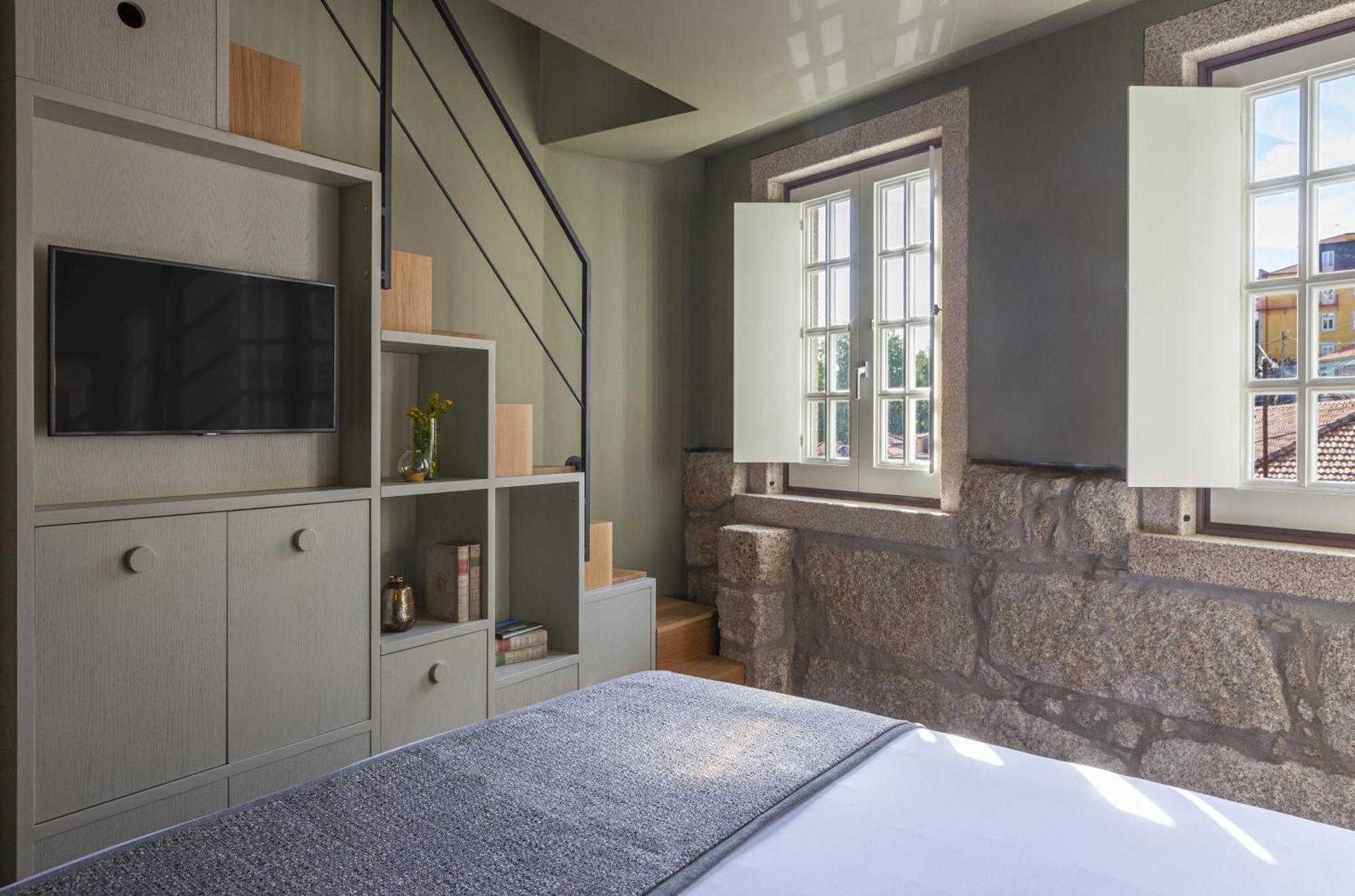 Hotel Timbre Virtudes OOporto Exterior foto A bedroom in the hotel