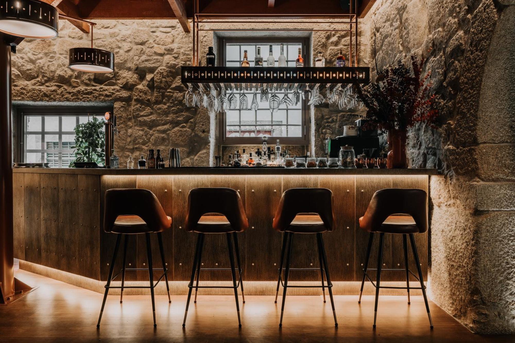 Hotel Timbre Virtudes OOporto Exterior foto The bar at the restaurant