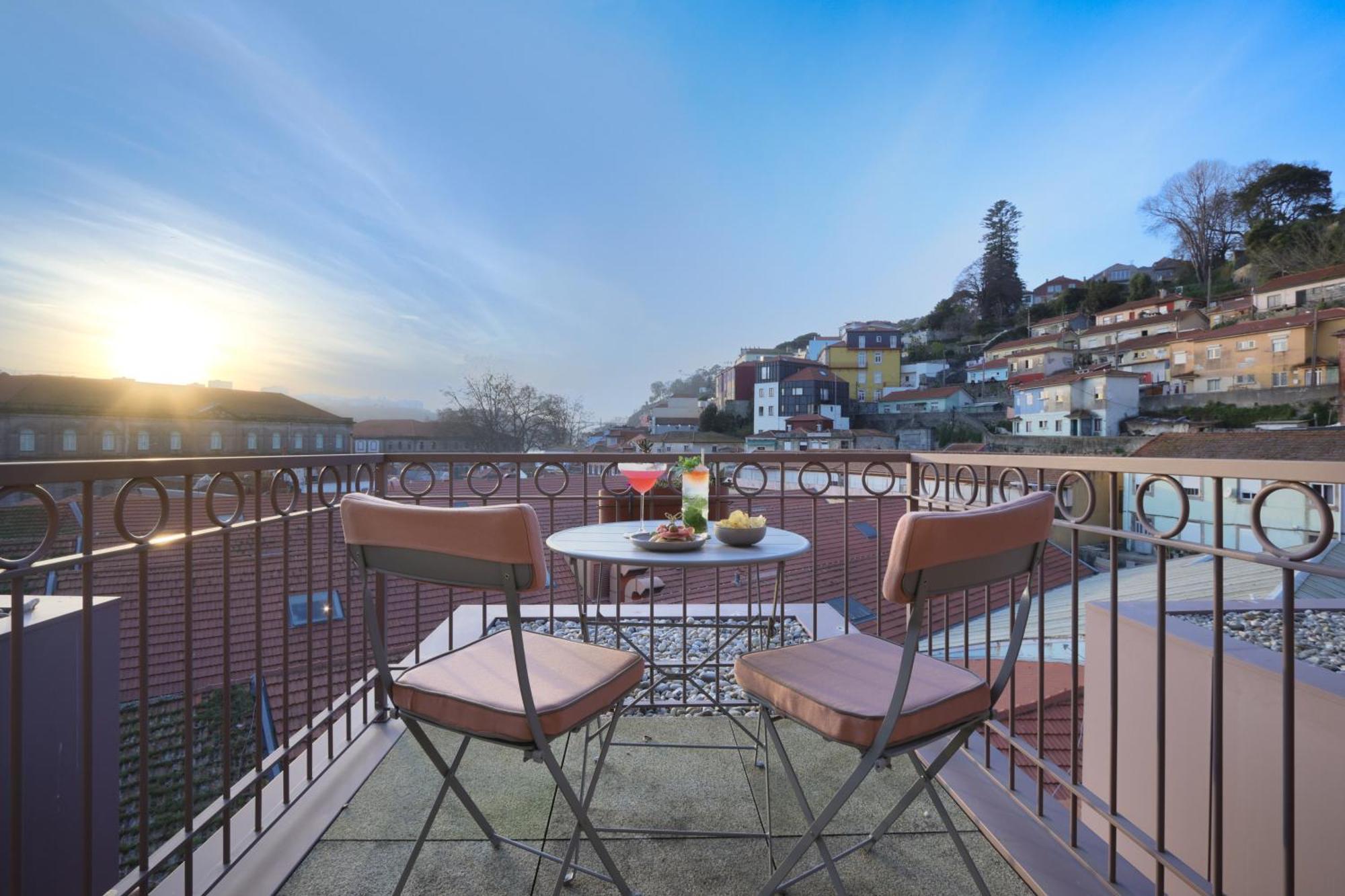 Hotel Timbre Virtudes OOporto Exterior foto A balcony